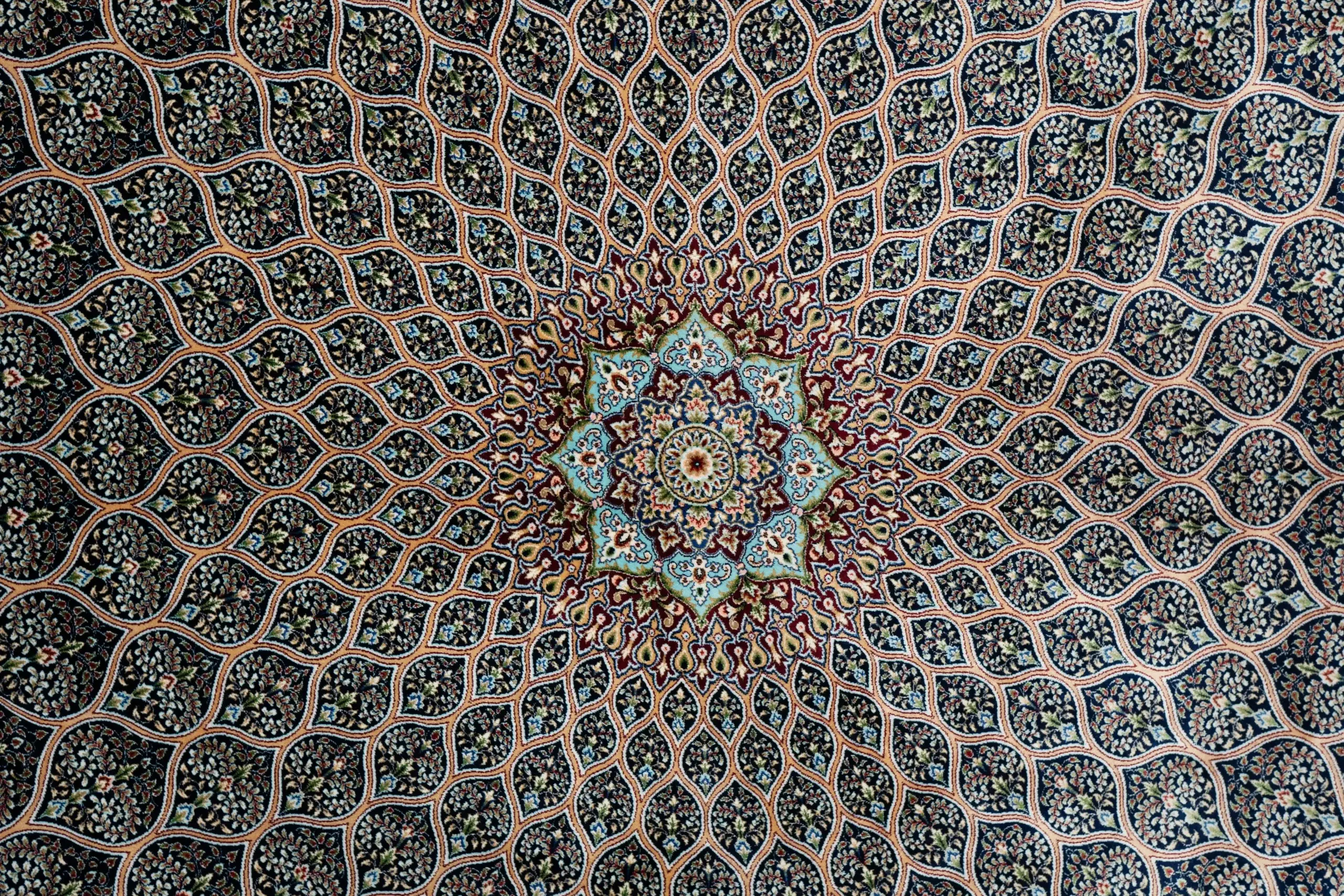 Qum Design Wool Rug 6.8 x 11.0 View 1