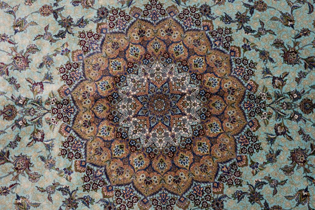 Qum Design Wool Rug 7'x10' View 2