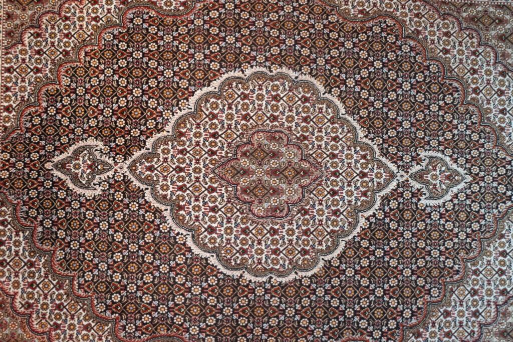 Tabriz Wool Silk Rug 5'x7' View 2