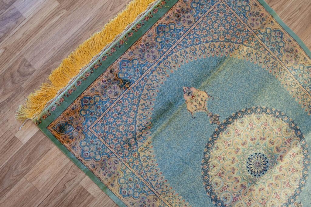 Qum Design Sik Rug 2.7'x3.11' View 3