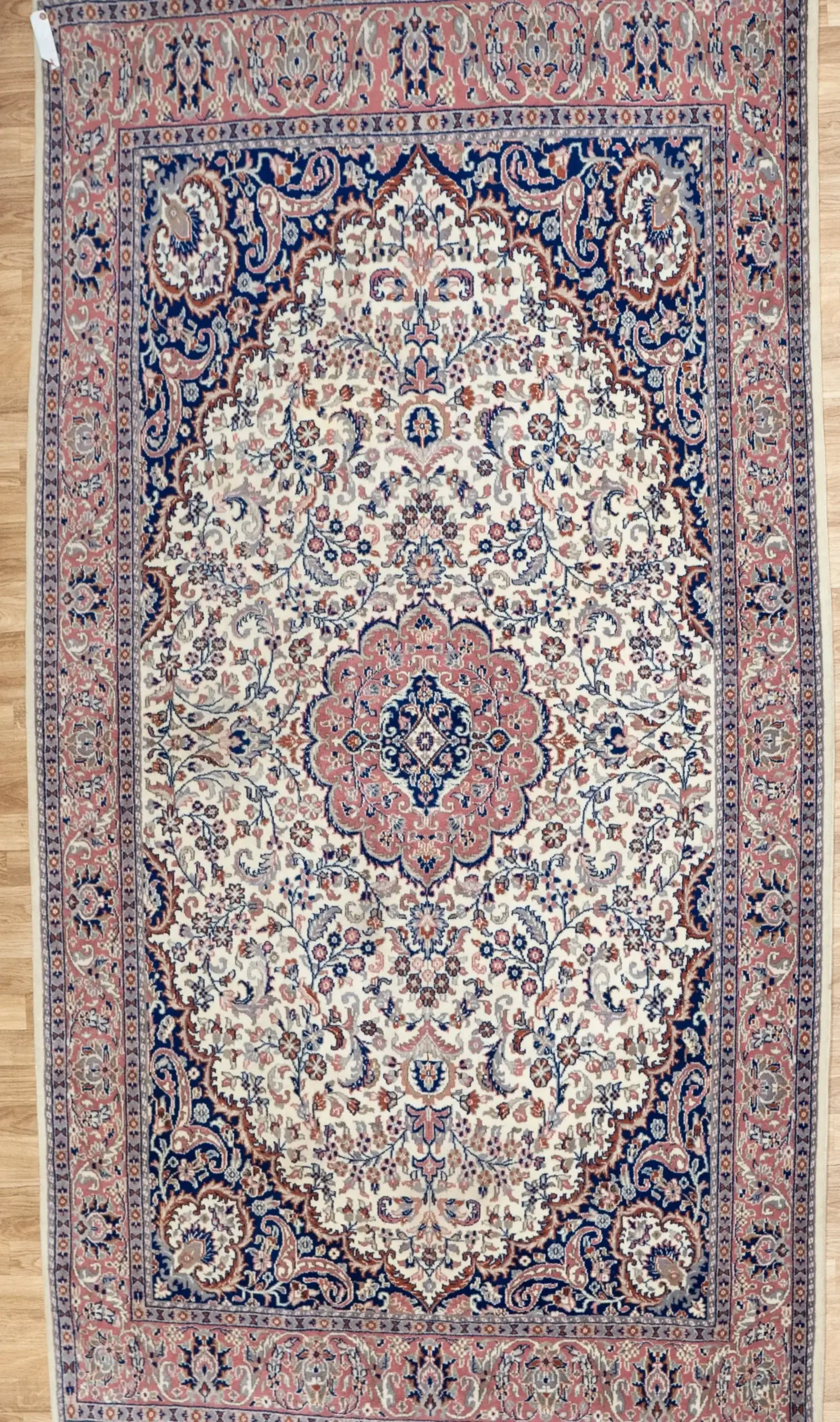 Kashan Wool Rug 6 x 9' View 3