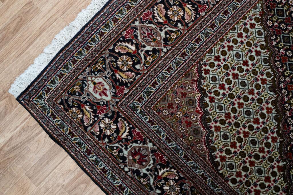 Tabriz Wool Silk Rug 6.9'x9.9' View 6