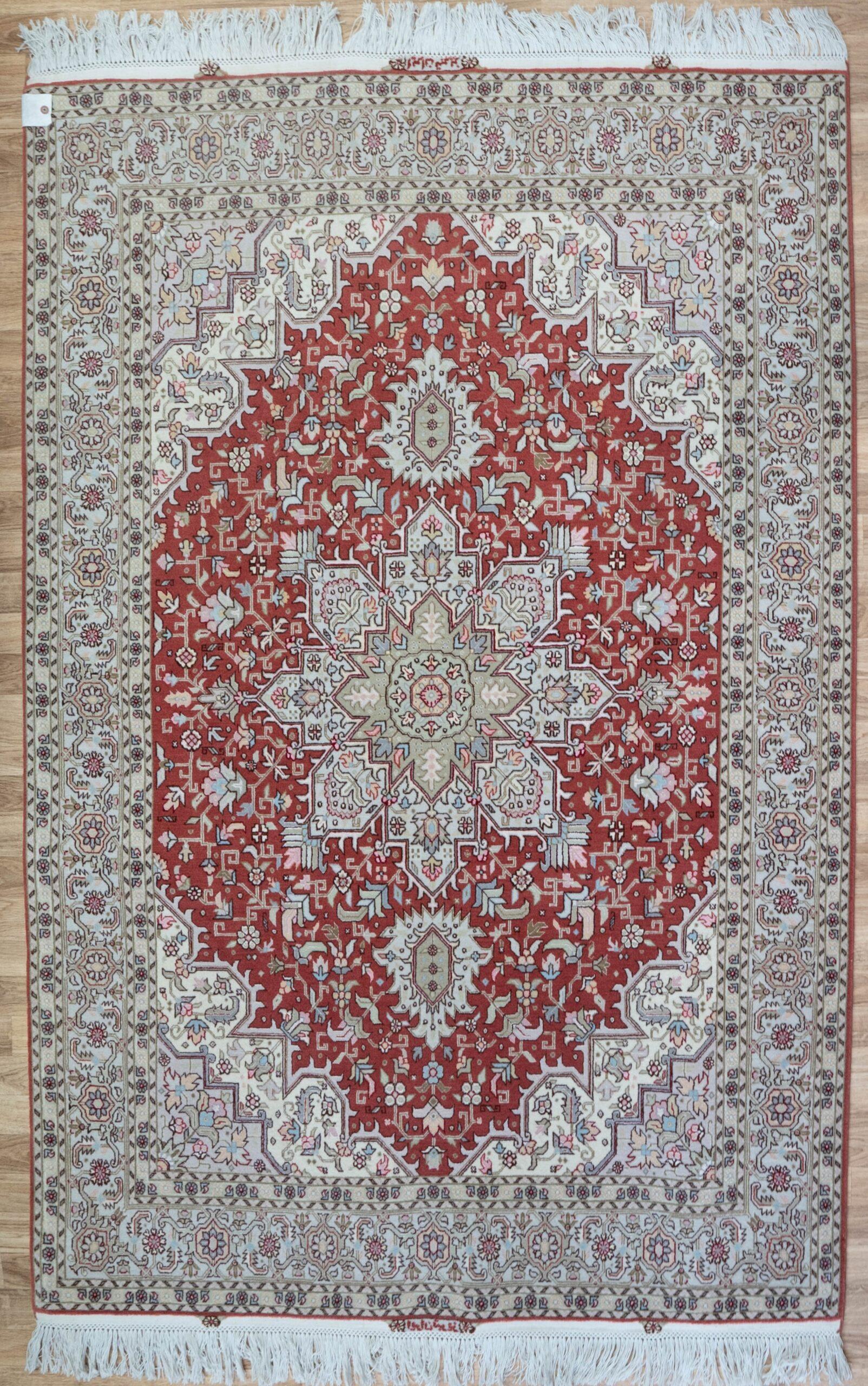 Tabriz Wool Silk Rug 5'x7'