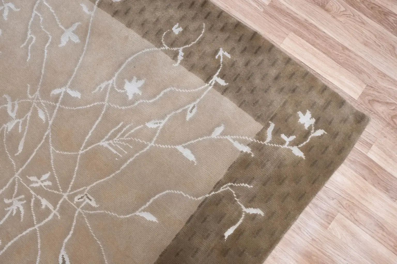 Tibet Wool Silk Rug 6 x 9' View 2