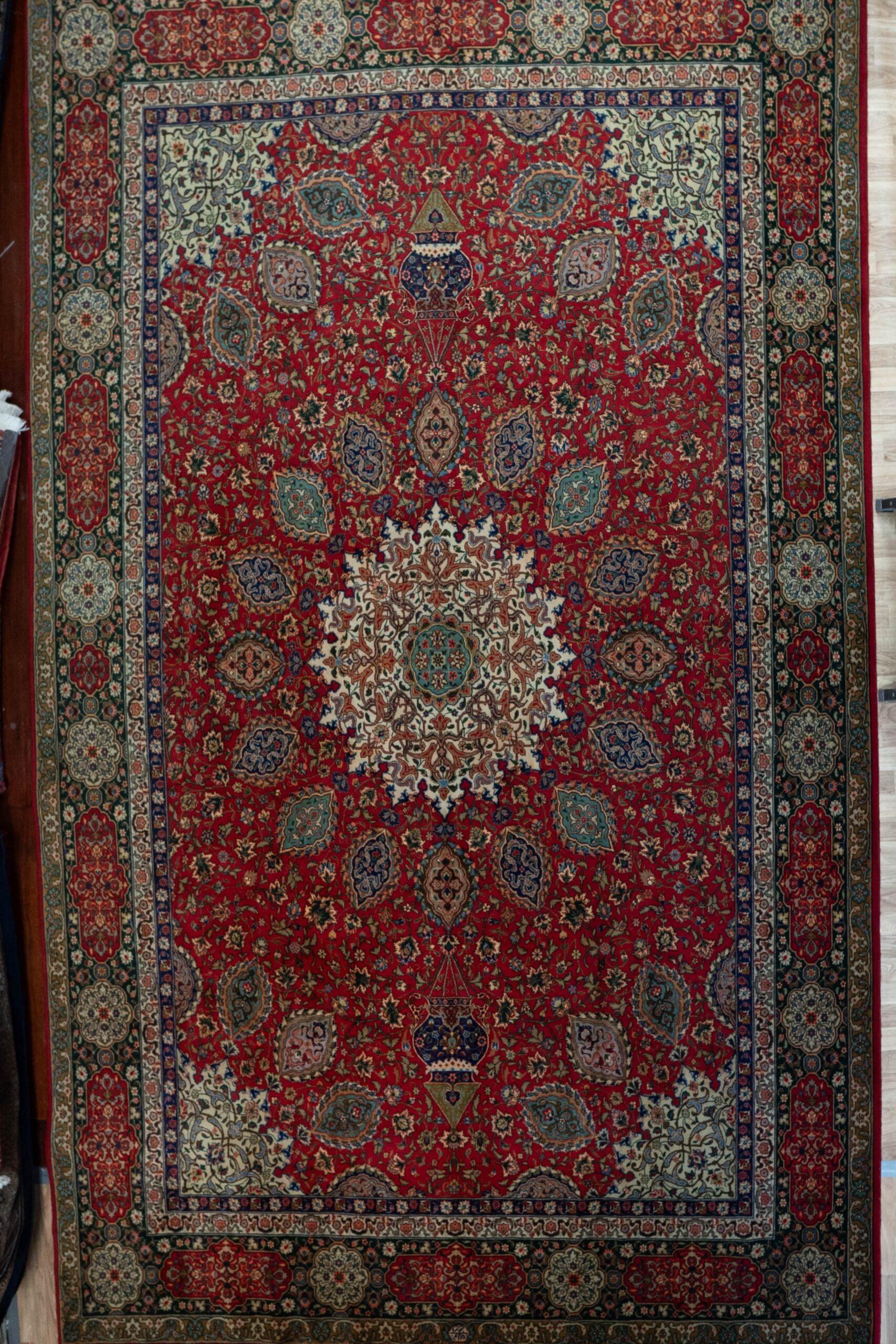 Tabriz Wool Rug 9.5'x13.2' View 3