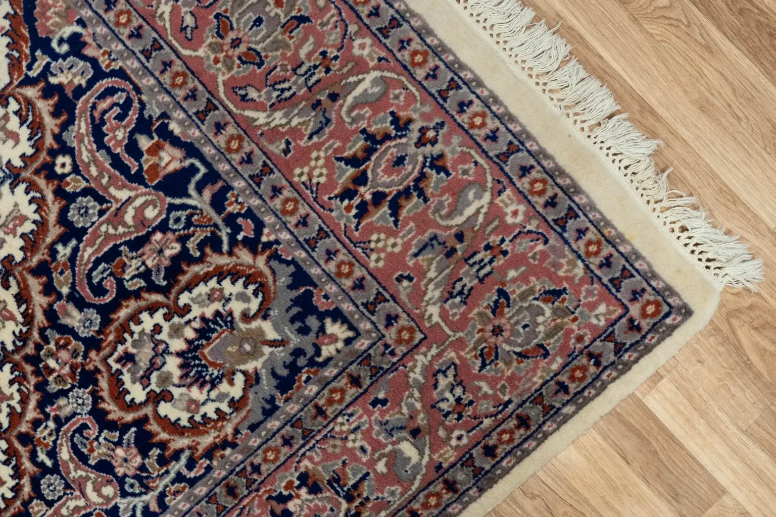 Kashan Wool Rug 6 x 9' View 2