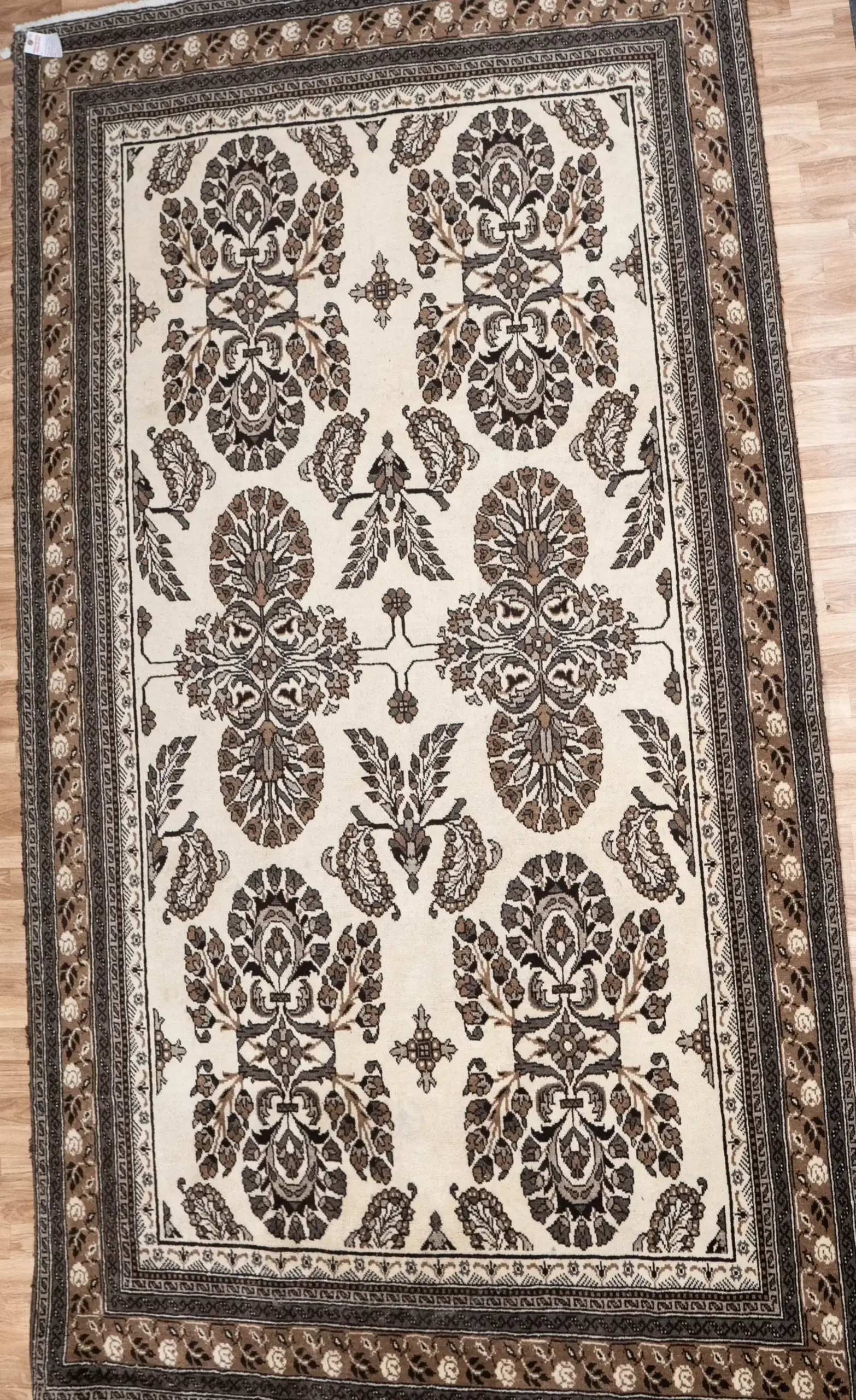Ferdus Wool Rug 6.8 x 9.8' View 3