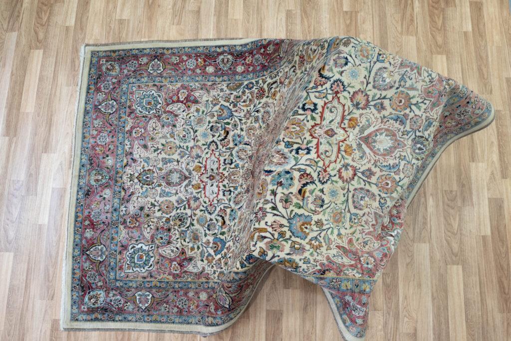 Sarouk Wool Silk Rug 4'x6' View 11