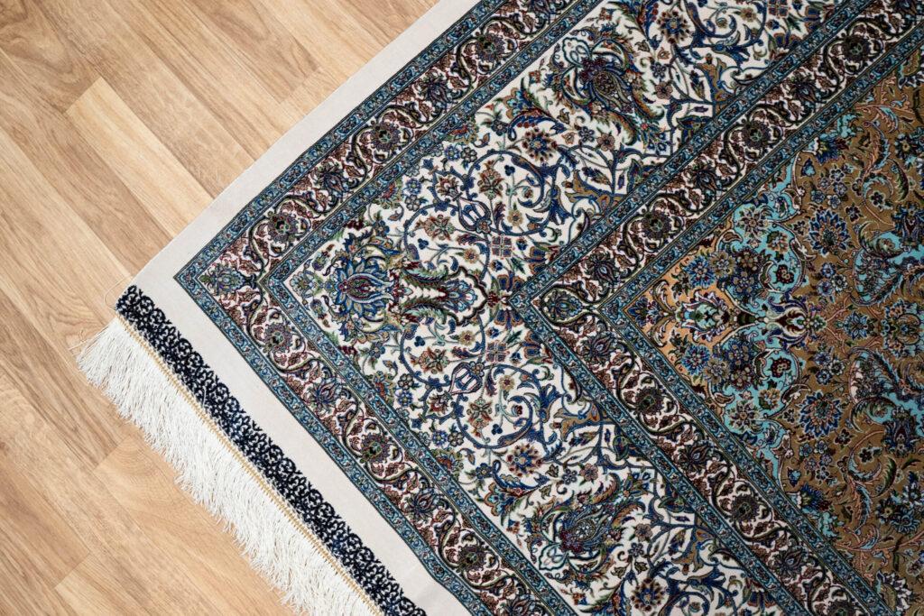Qum Design Wool Rug 7'x10' View 3