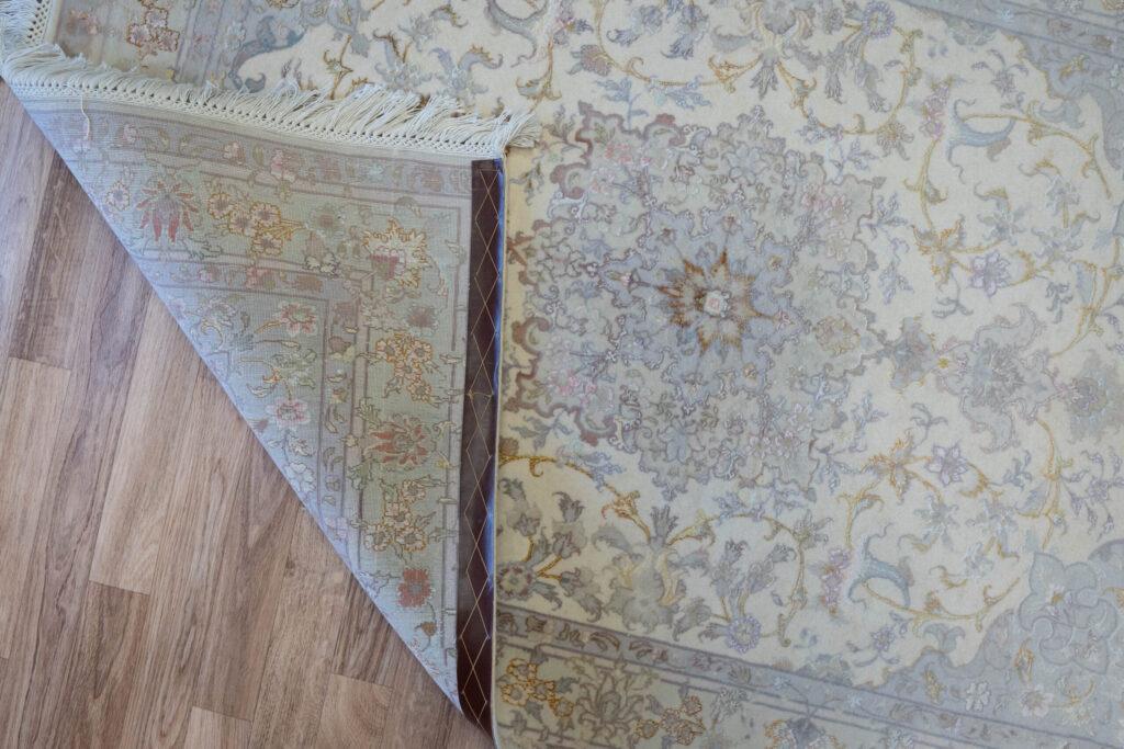 Tabriz Wool Silk Rug 3.2'x5.2' View 4