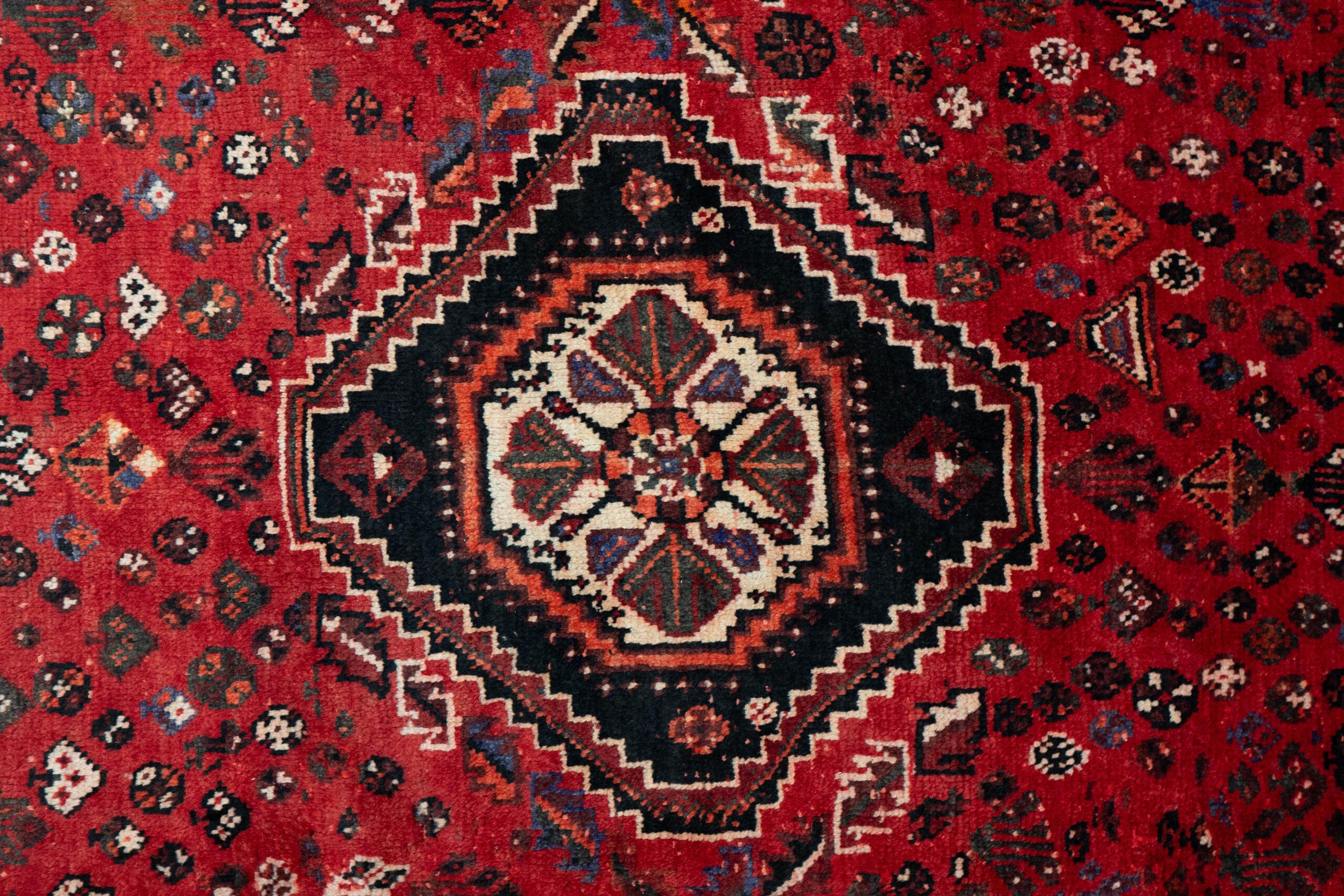 Qashqai Wool Rug 6.5'x9.5' View 2