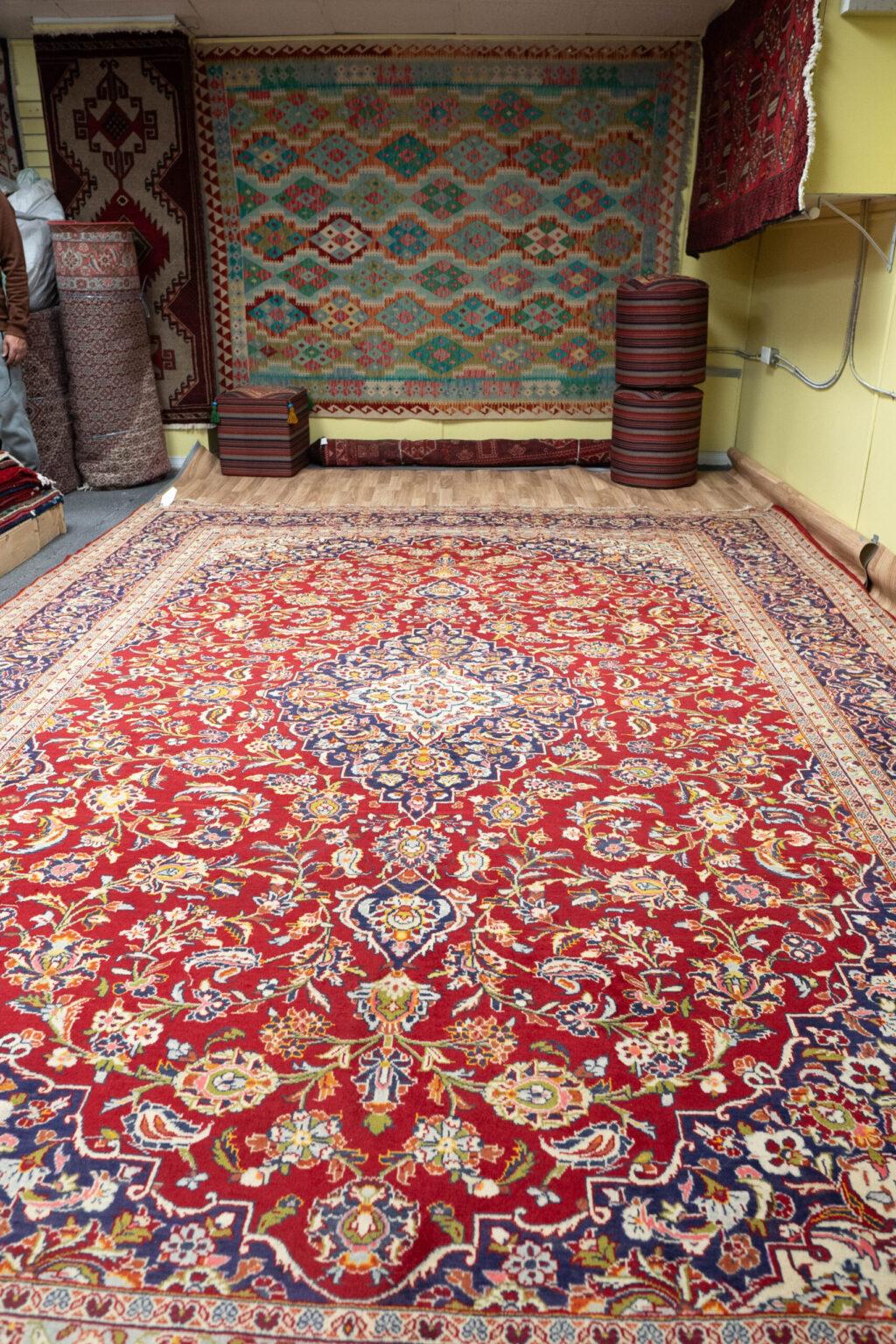 Kashan Wool Rug 9.9x13.9 View 4