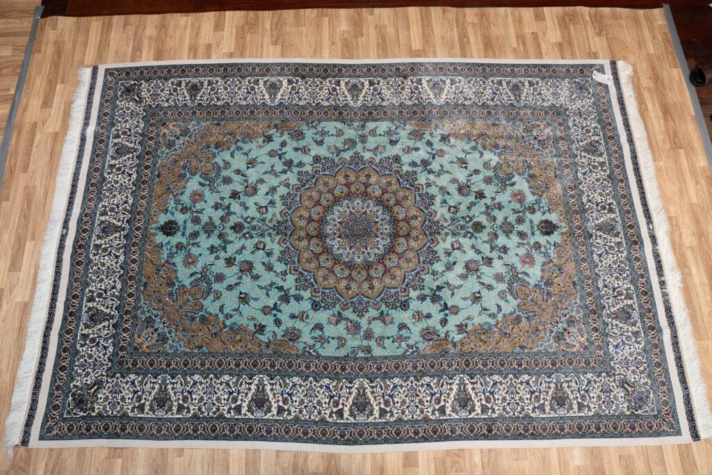 Qum Design Wool Rug 7'x10' View 4
