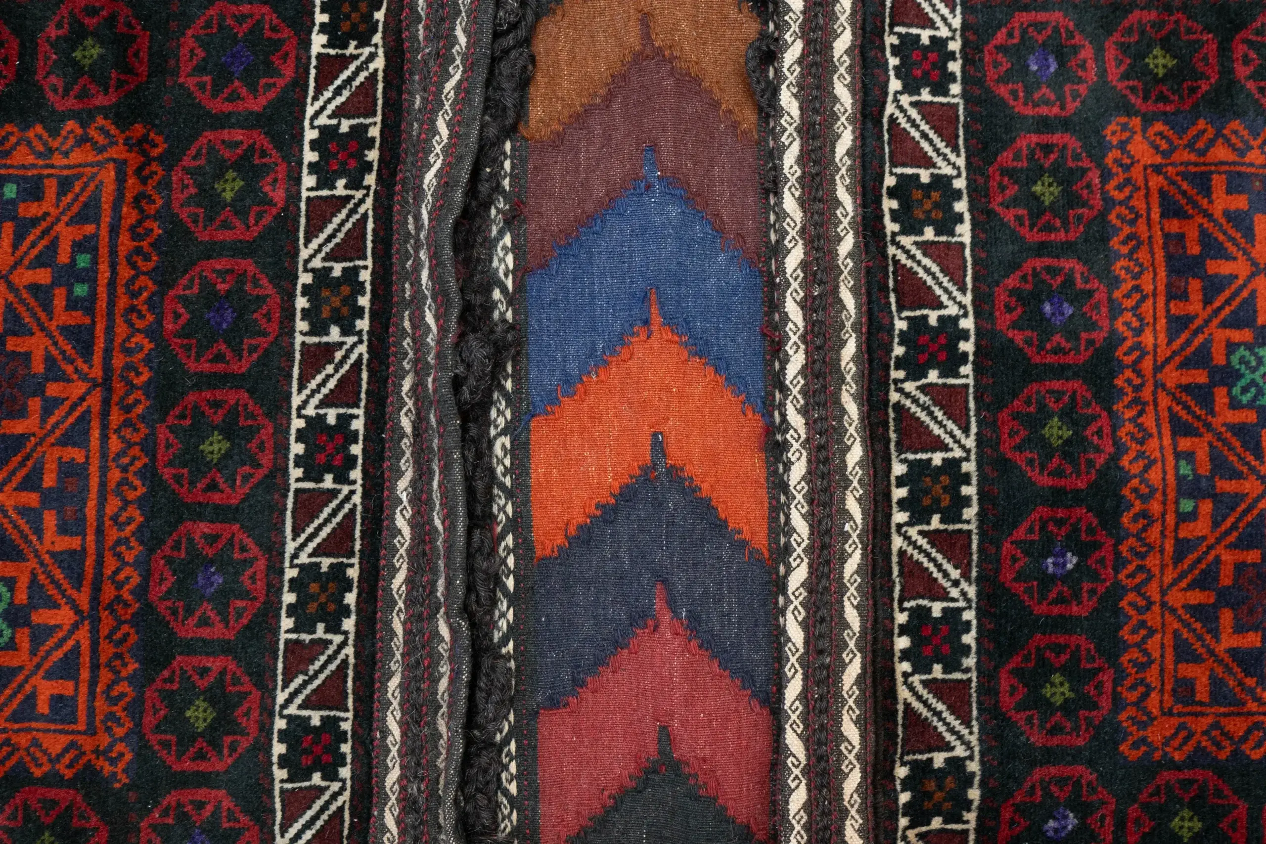 Corgen 2.3 × 4.0 View 4