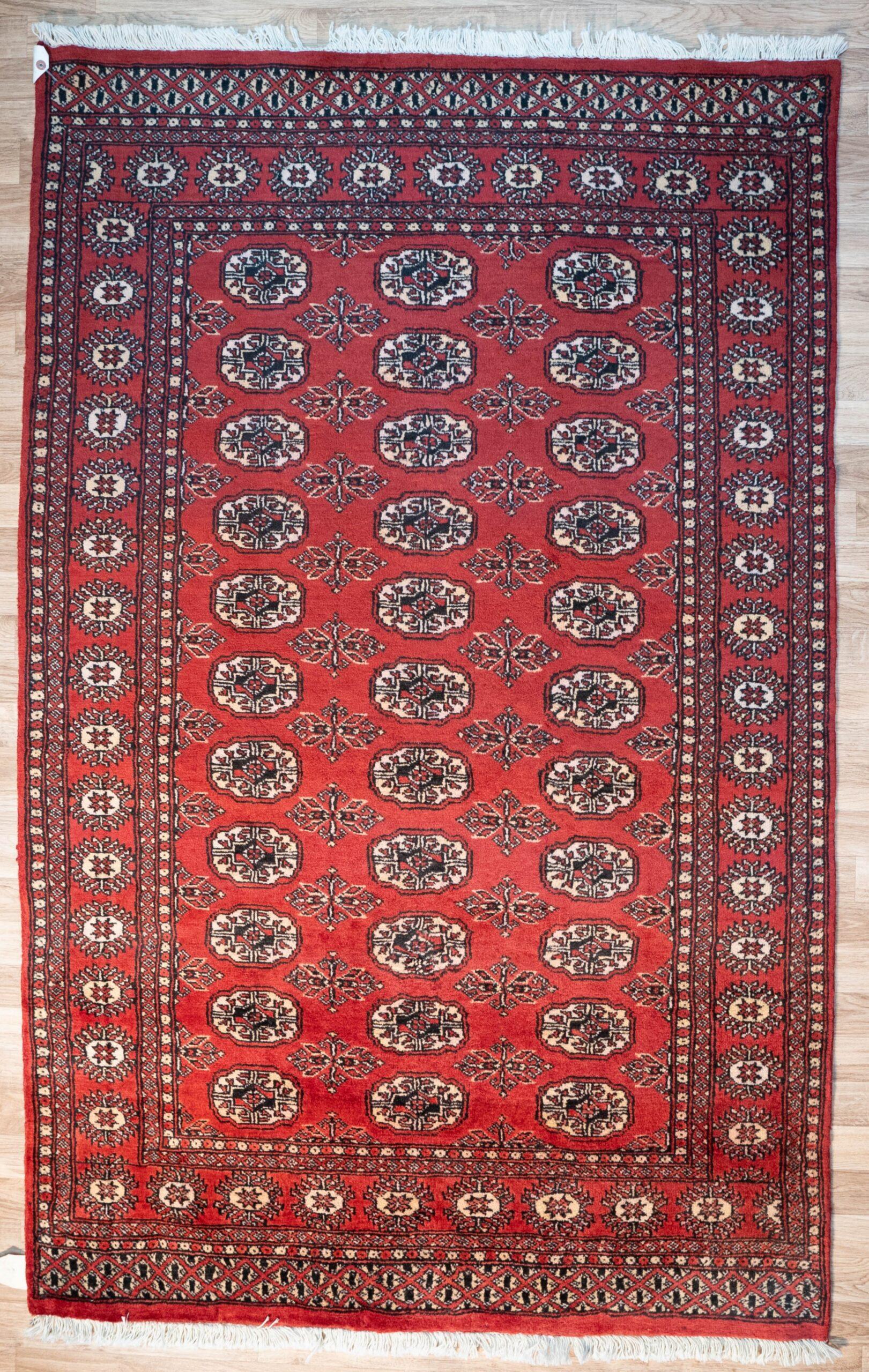Bokhara Wool Rug 4'x6'