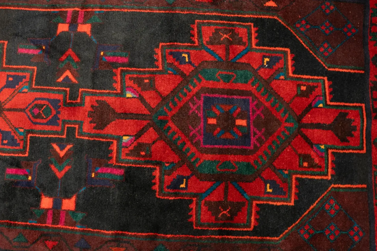 Hamadan Wool Rug 11.2 x 4.2' View 3