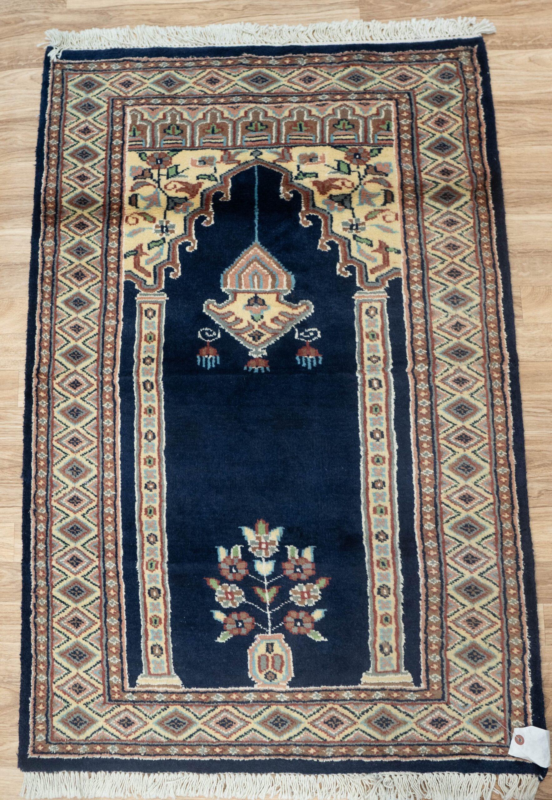 Bokhara Wool Rug 4.1x2.8