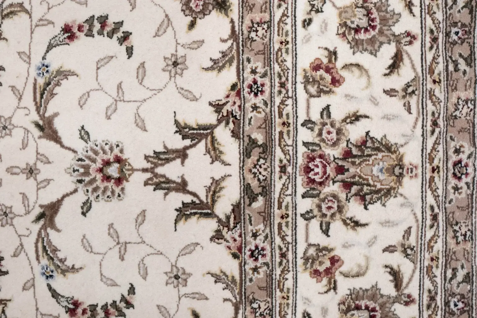 Tabriz Wool Rug 6.0 x 9.0 View 2