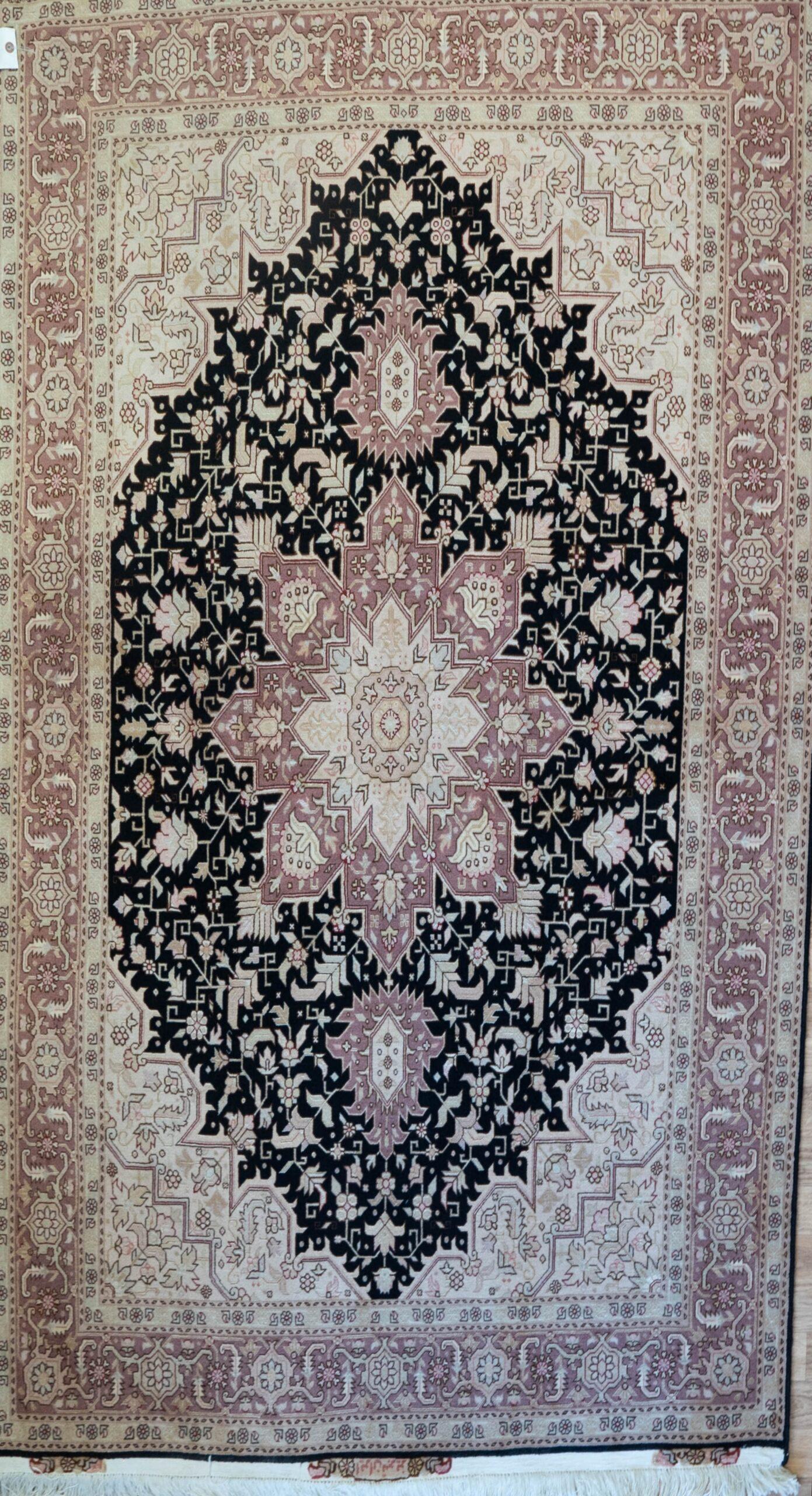 Tabriz Wool Silk Rug 5'x7'