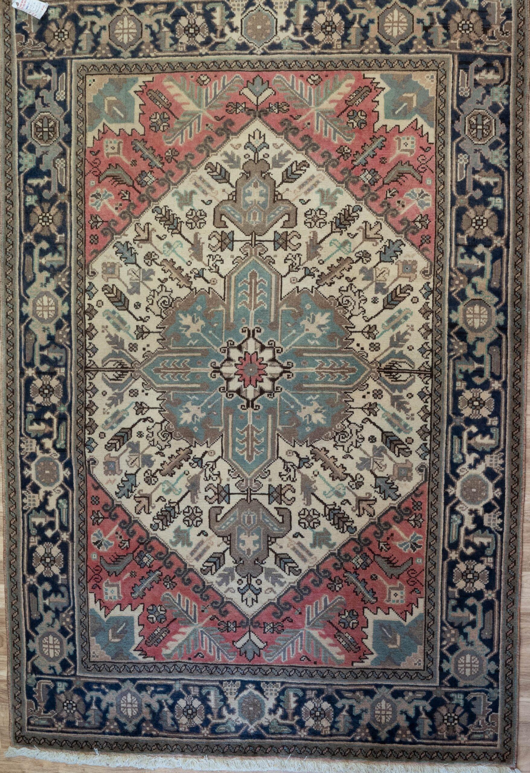 Heriz wool Pile Rug 4.9'x6.7'