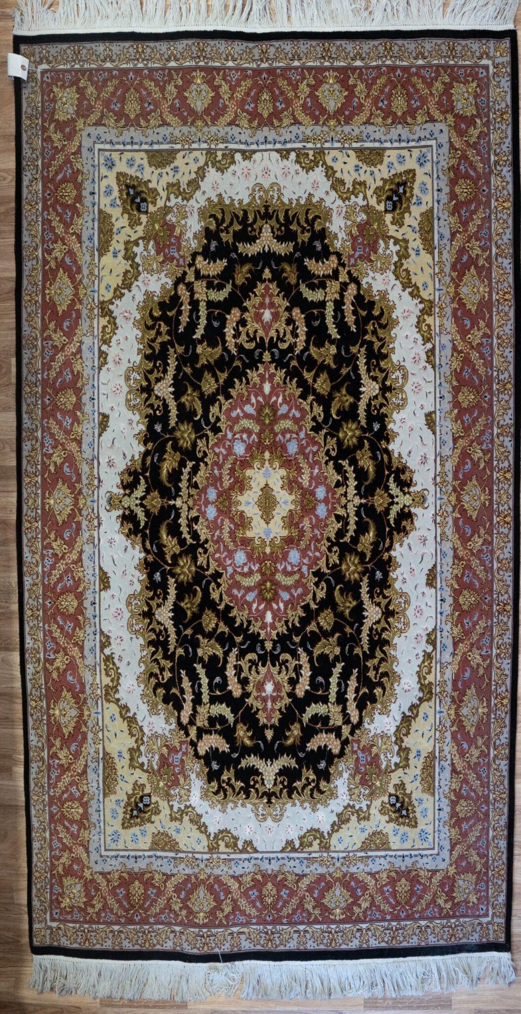Tabriz Wool Silk Rug 5.6'x7.6' View 5