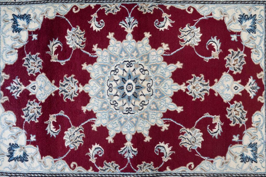 Nain Wool Silk Rug 2.11'x4.4' View 4