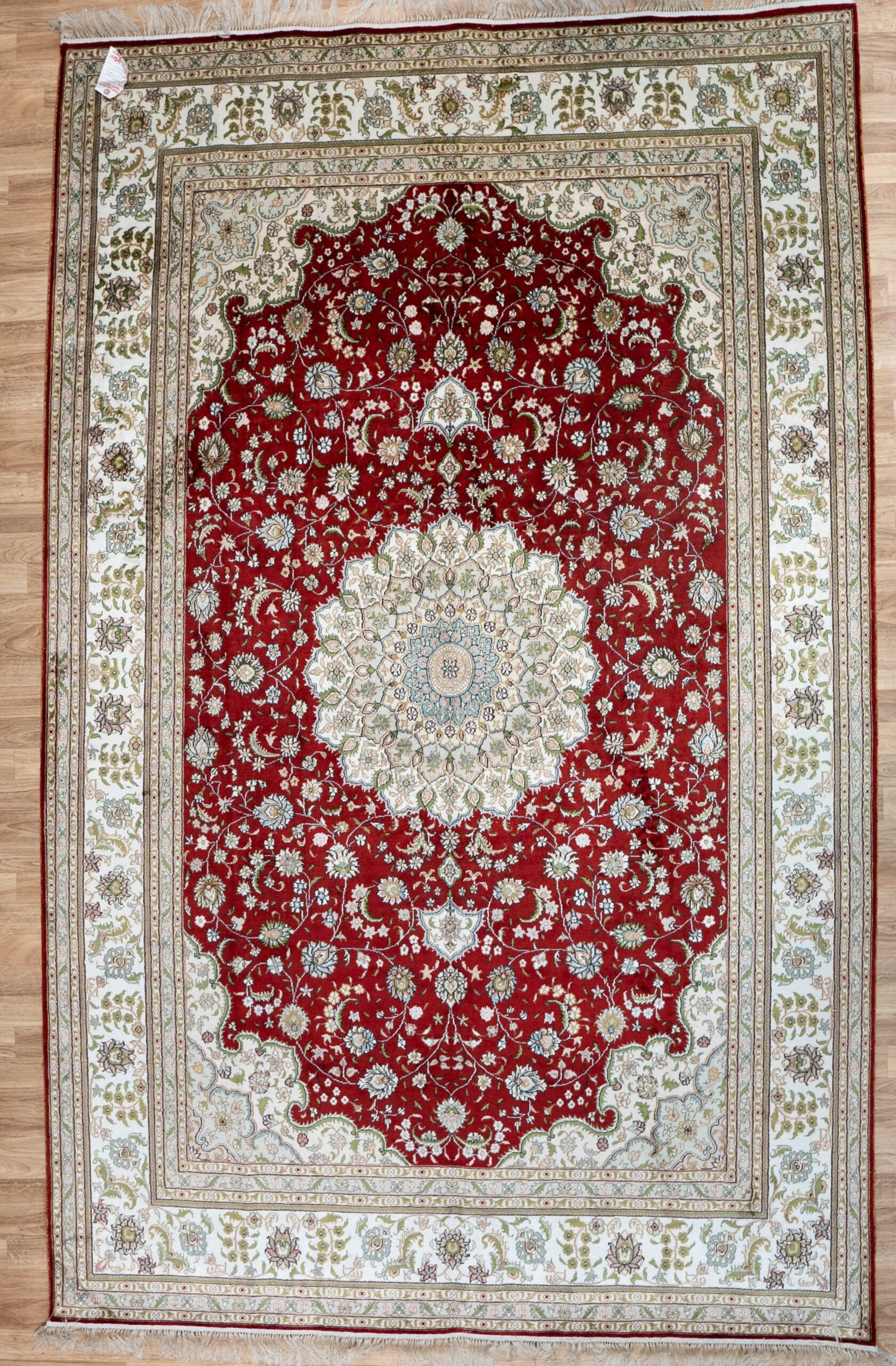 Qum Design Silk Rug 6'x9' View 4